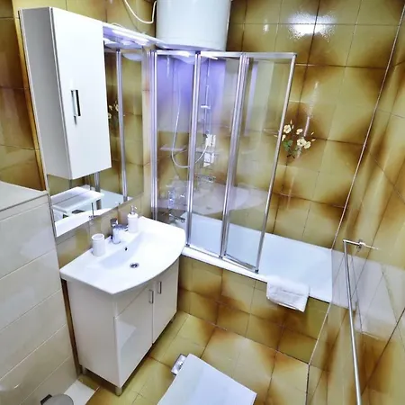 Martina * Betina (Sibenik-Knin)